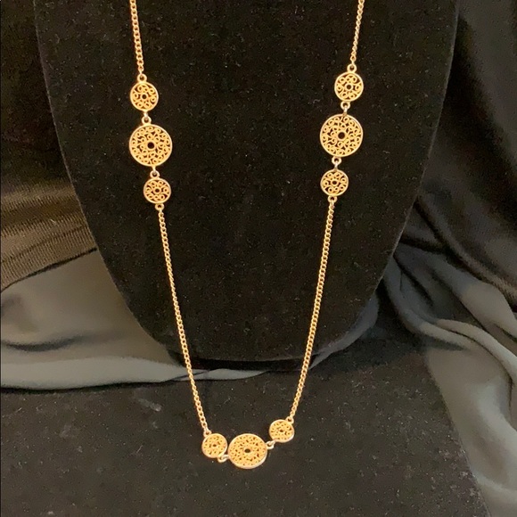 Avon Vintage gold necklace 171/4 inches long - Picture 4 of 5